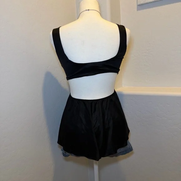 Black Halo Revolve Open Back Babydoll Tank Top XS Deep V - Picture 5 of 9